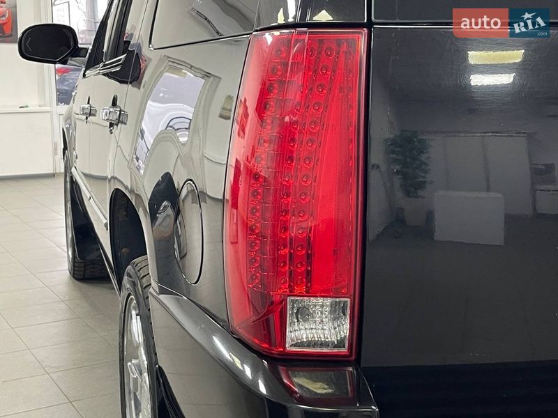 Внедорожник / Кроссовер Cadillac Escalade 2008 в Киеве фото 10 Внедорожник / Кроссовер Cadillac Escalade 2008 в Киеве