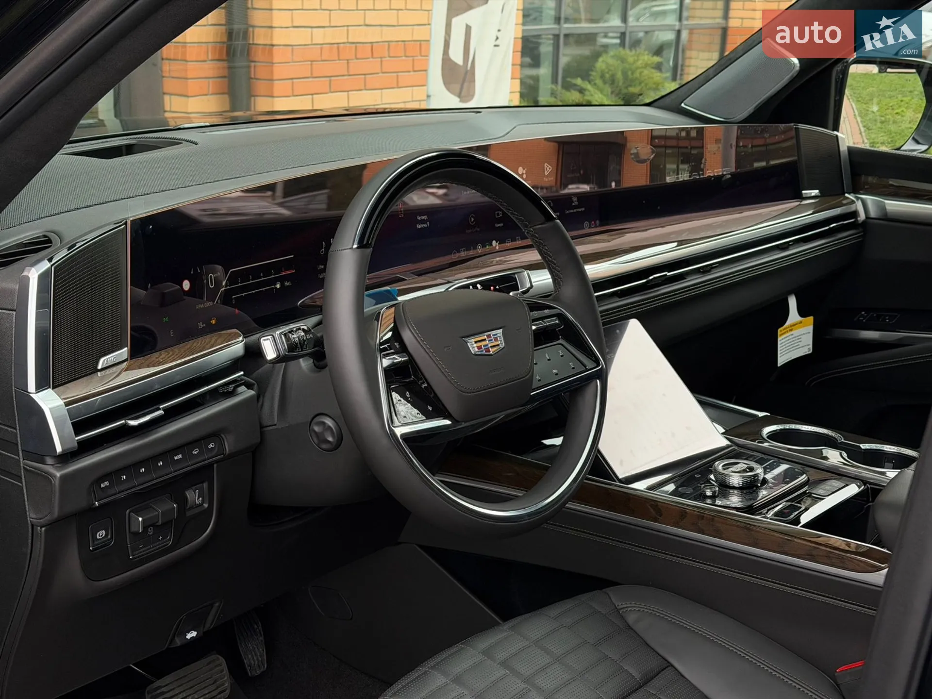 2025 Cadillac Escalade - мініатюра 9