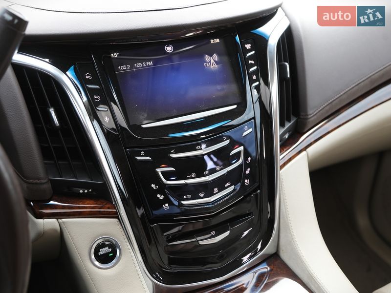 Позашляховик / Кросовер Cadillac Escalade 2014 в Харкові