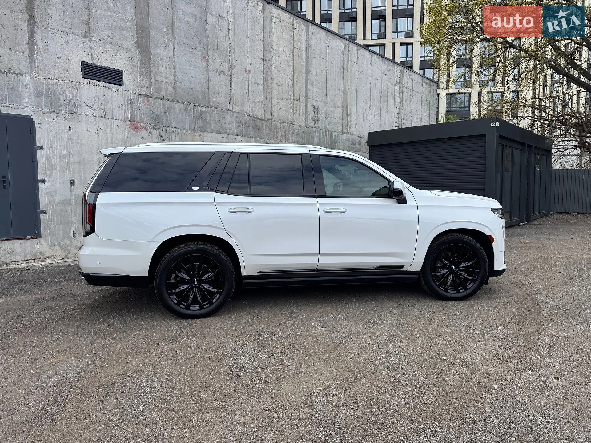 2022 Cadillac Escalade - мініатюра 2