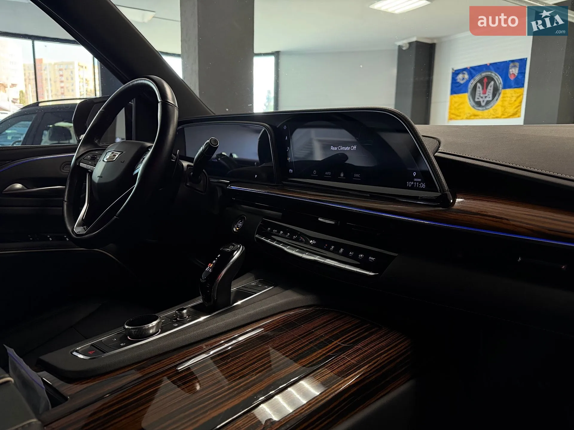 2023 Cadillac Escalade - мініатюра 57