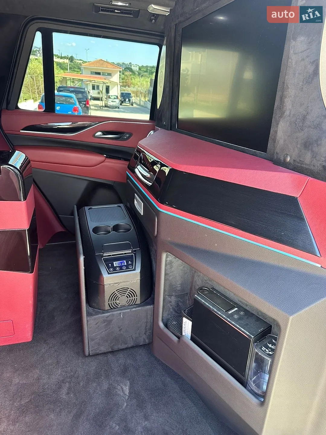 2022 Cadillac Escalade - мініатюра 26