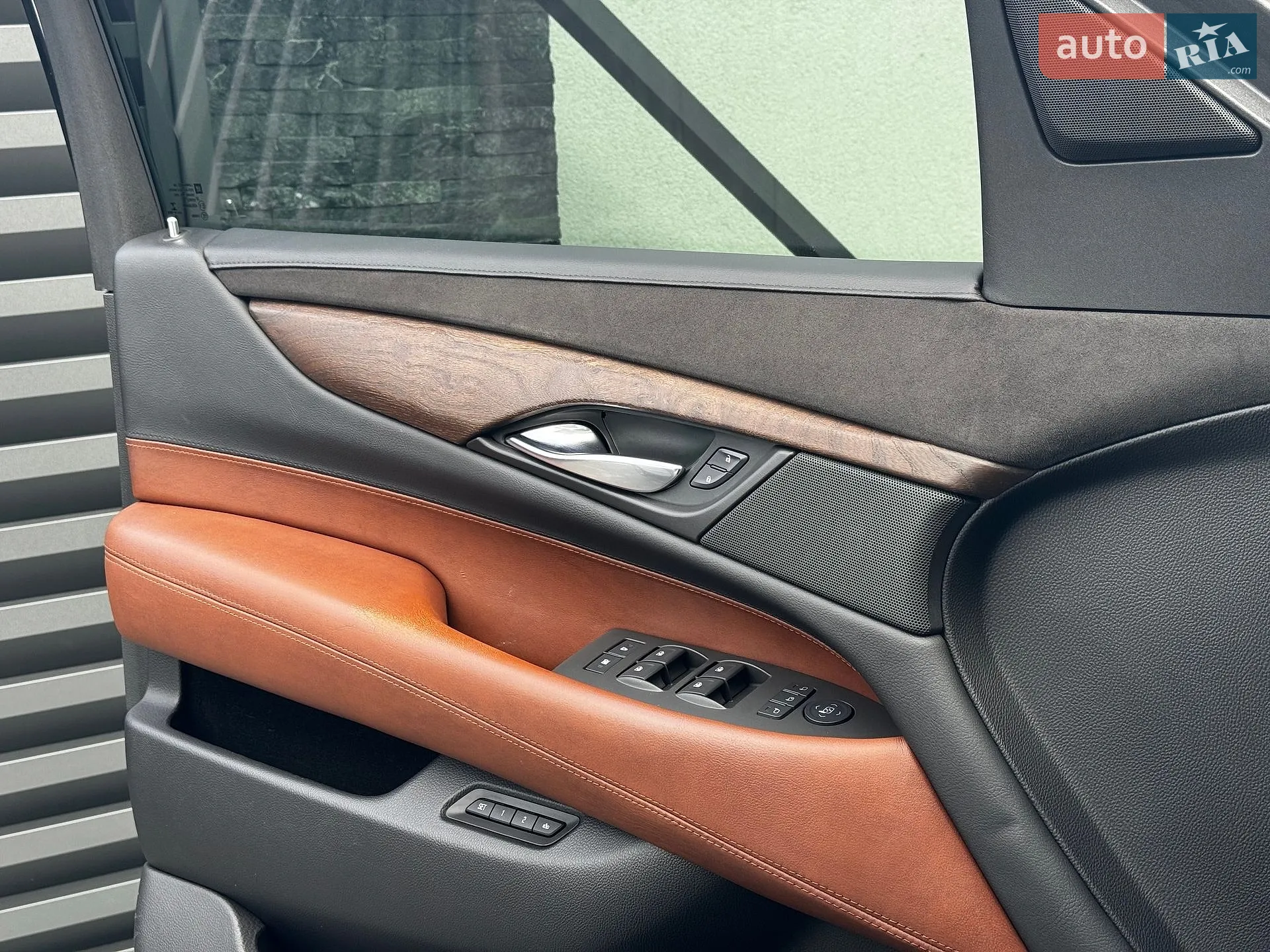 2016 Cadillac Escalade - мініатюра 35