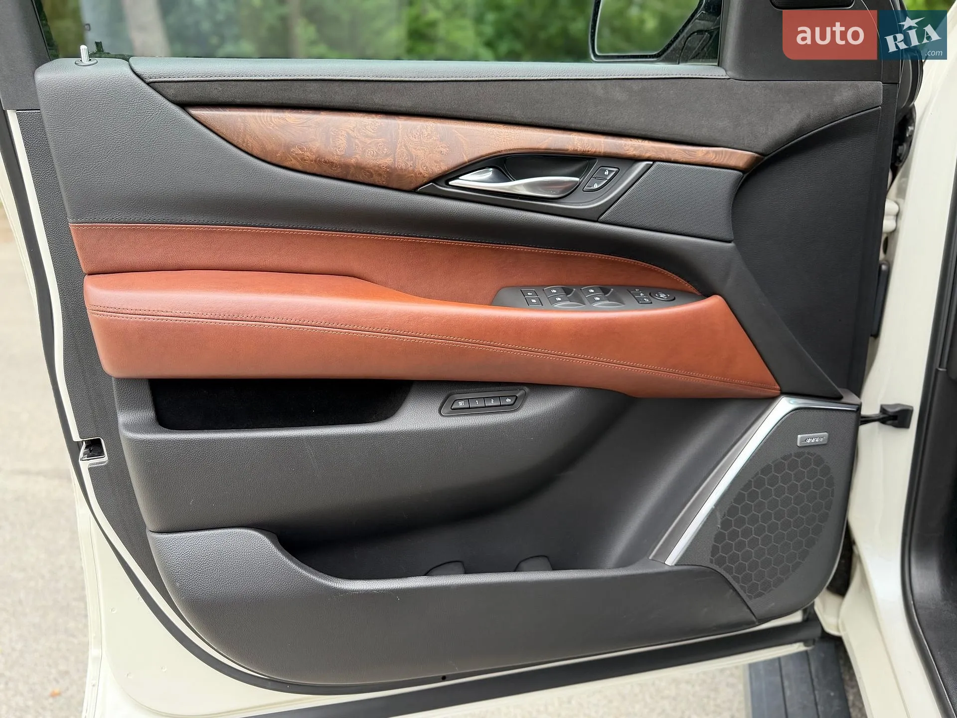 2014 Cadillac Escalade - мініатюра 26