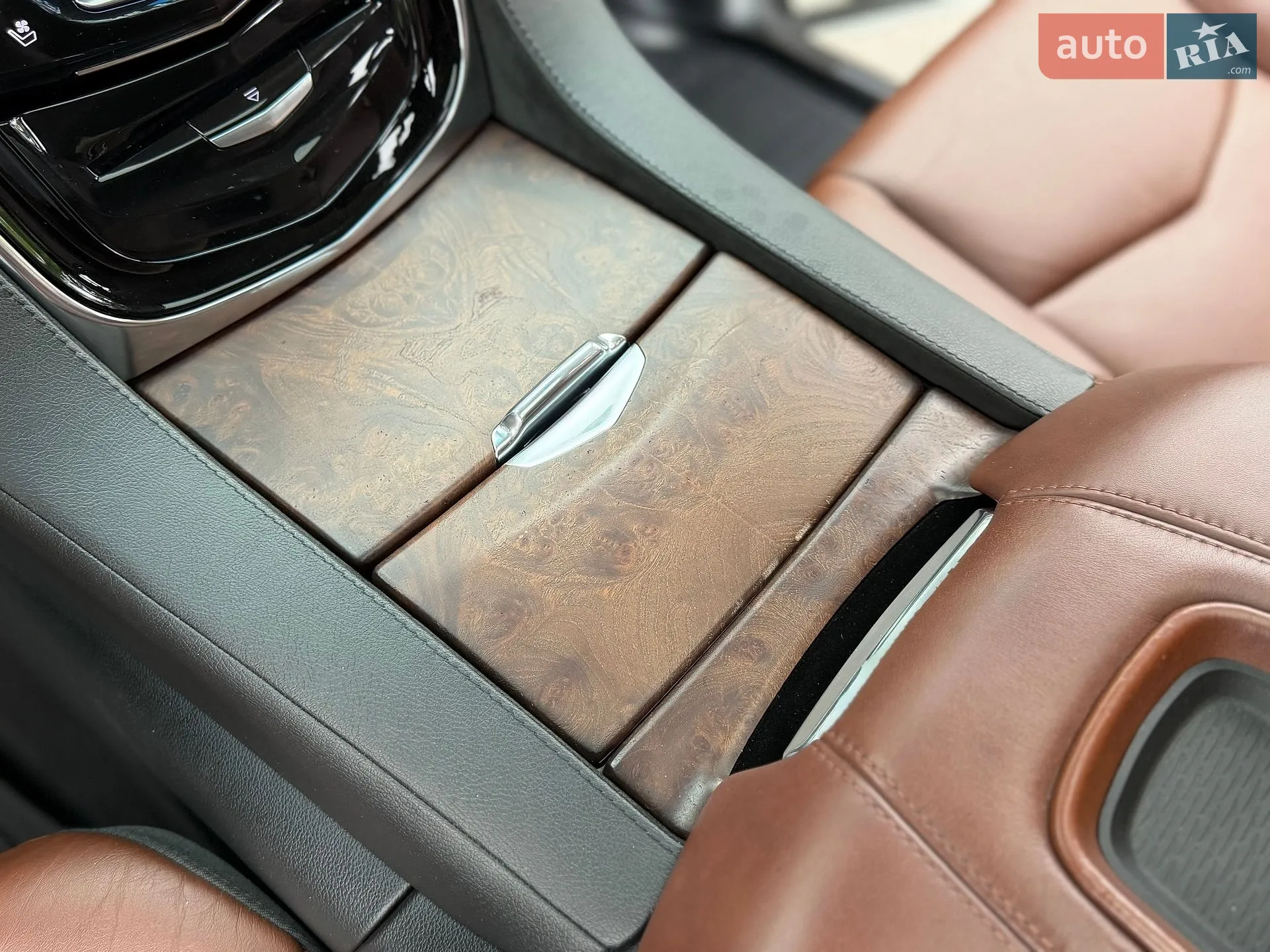2014 Cadillac Escalade - мініатюра 41