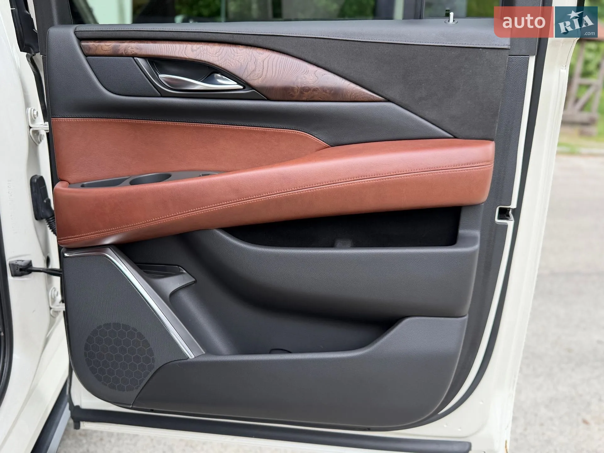 2014 Cadillac Escalade - мініатюра 60