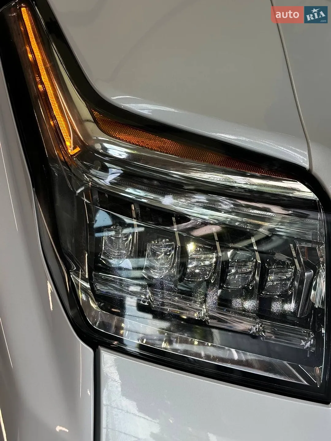 2017 Cadillac Escalade - мініатюра 12