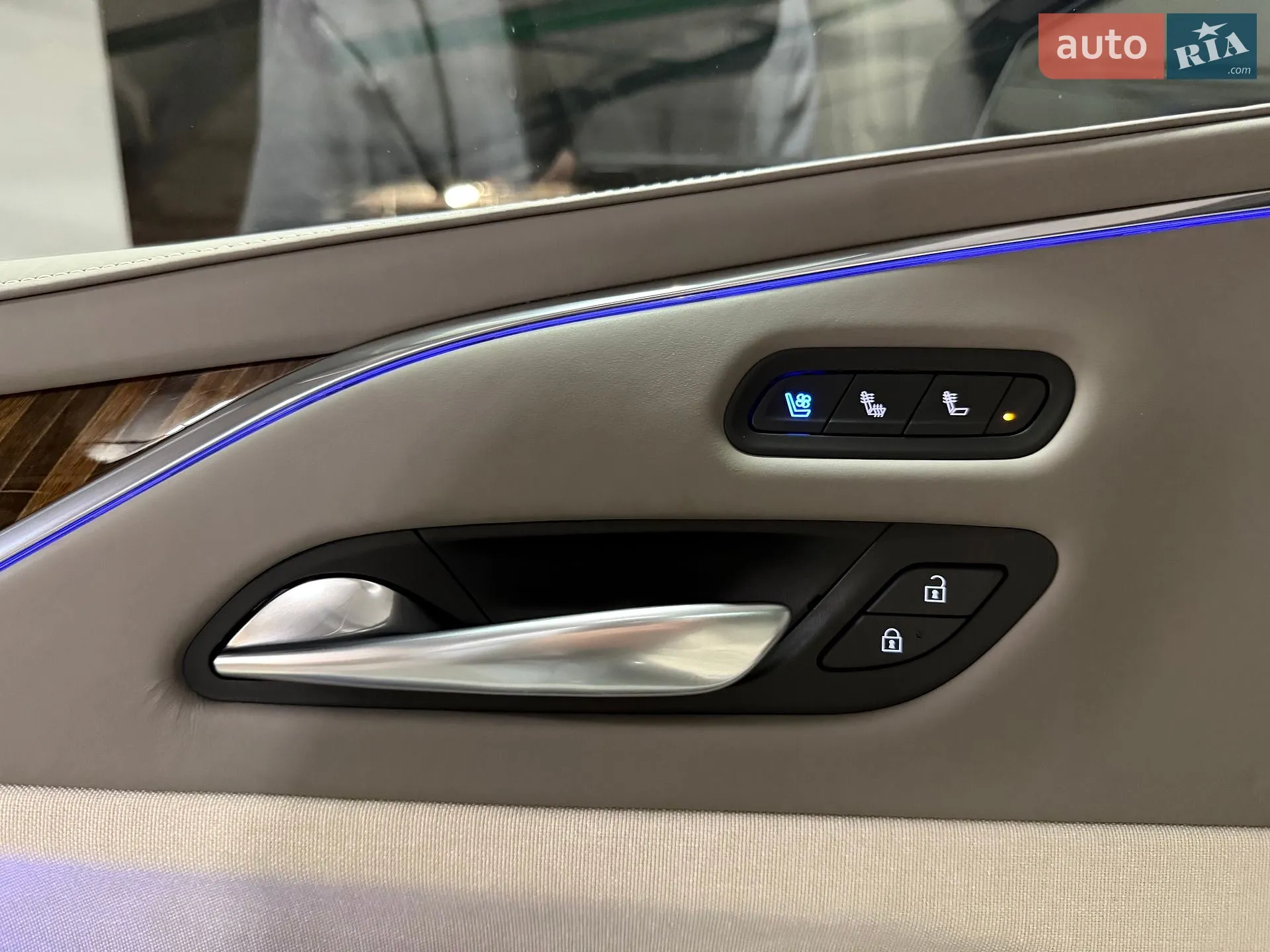 2022 Cadillac Escalade - мініатюра 30