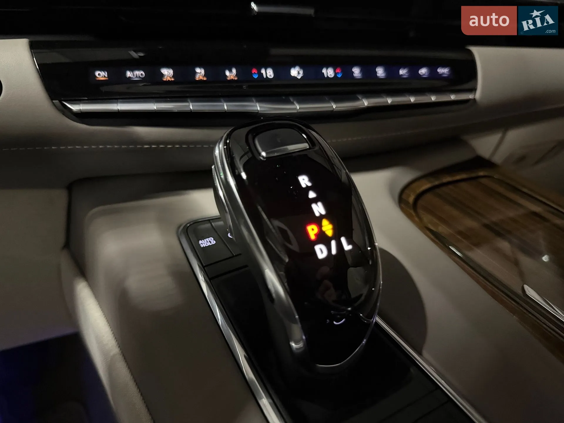 2022 Cadillac Escalade - мініатюра 78