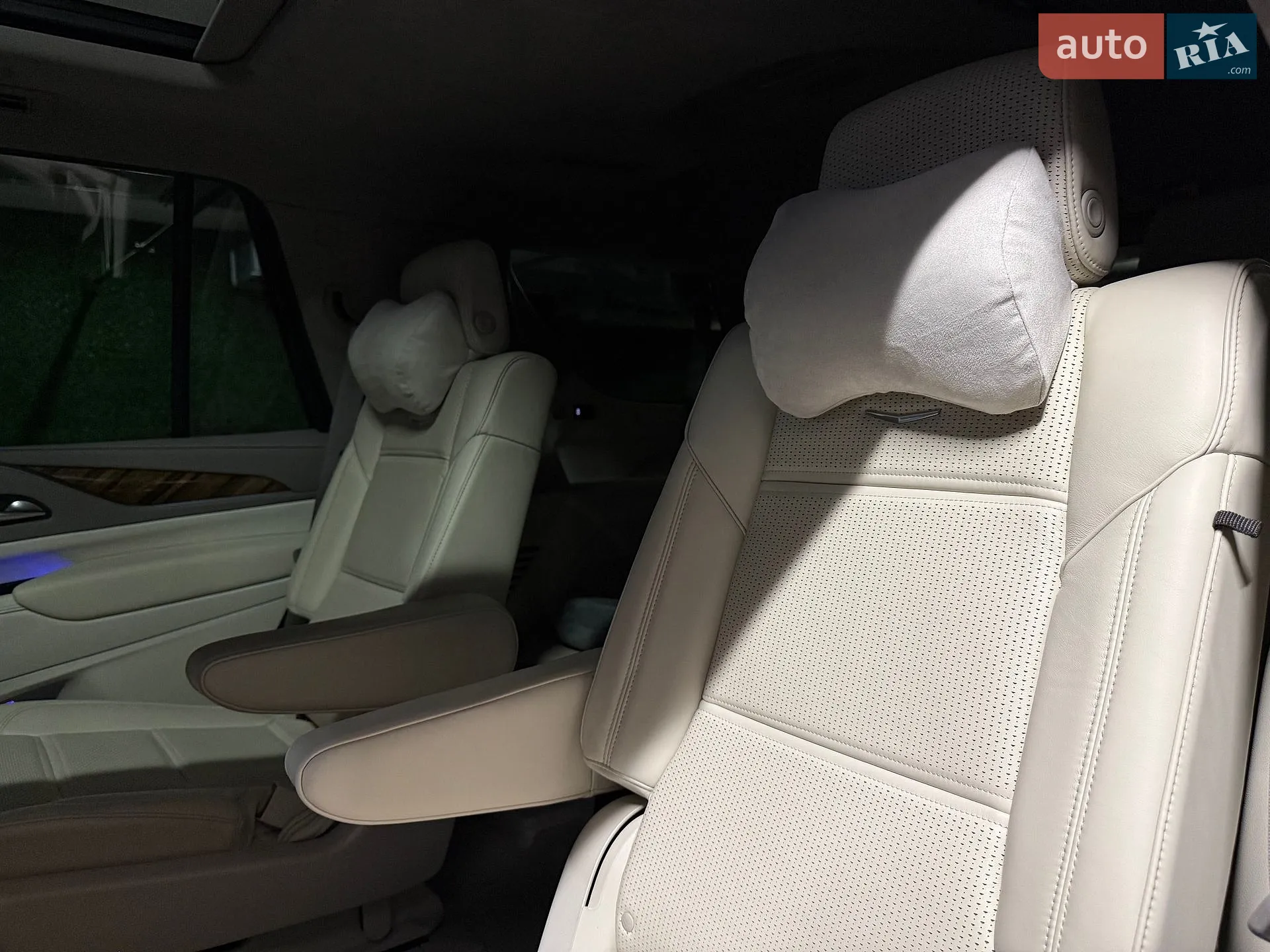 2022 Cadillac Escalade - мініатюра 88