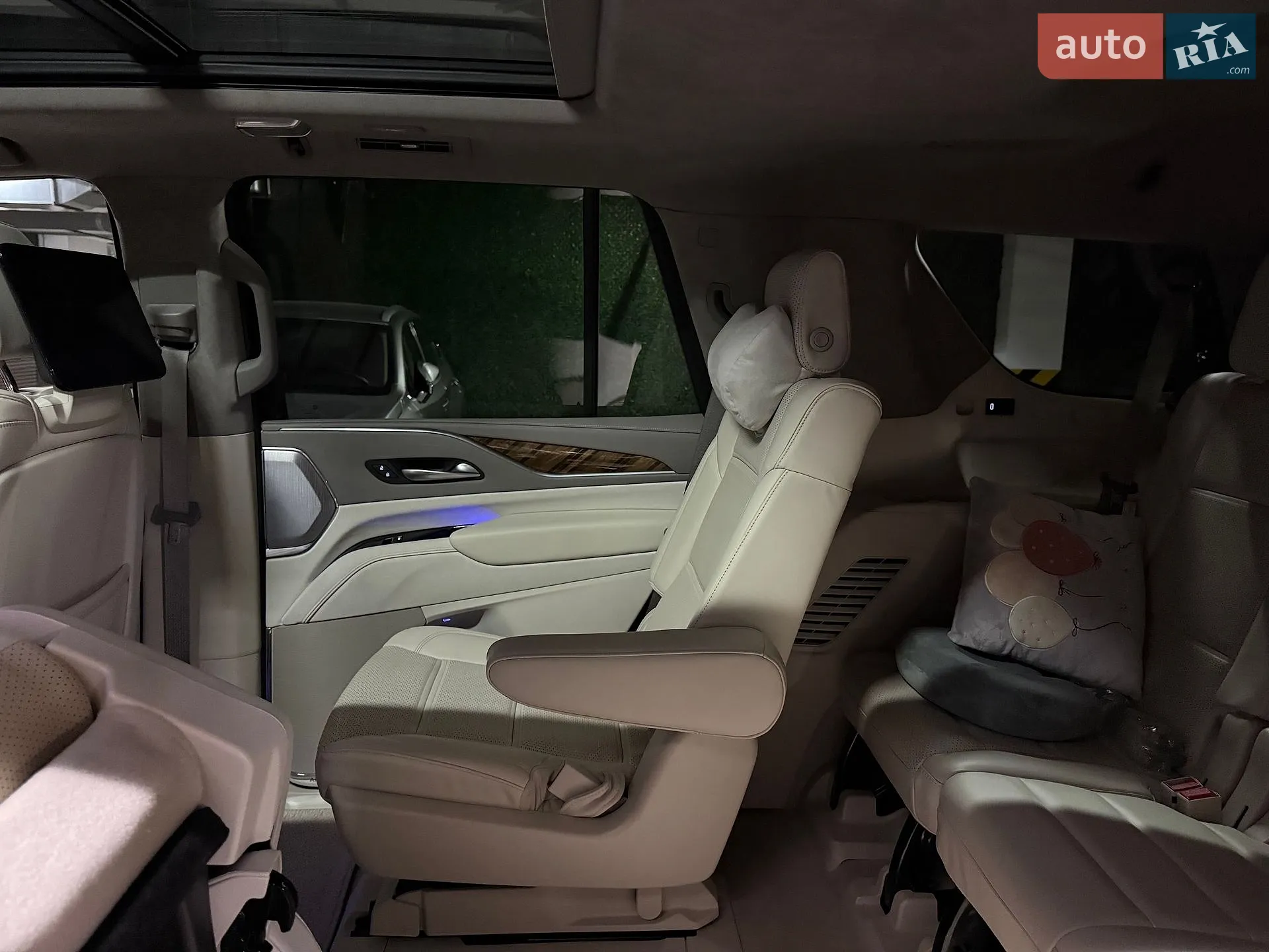 2022 Cadillac Escalade - мініатюра 93