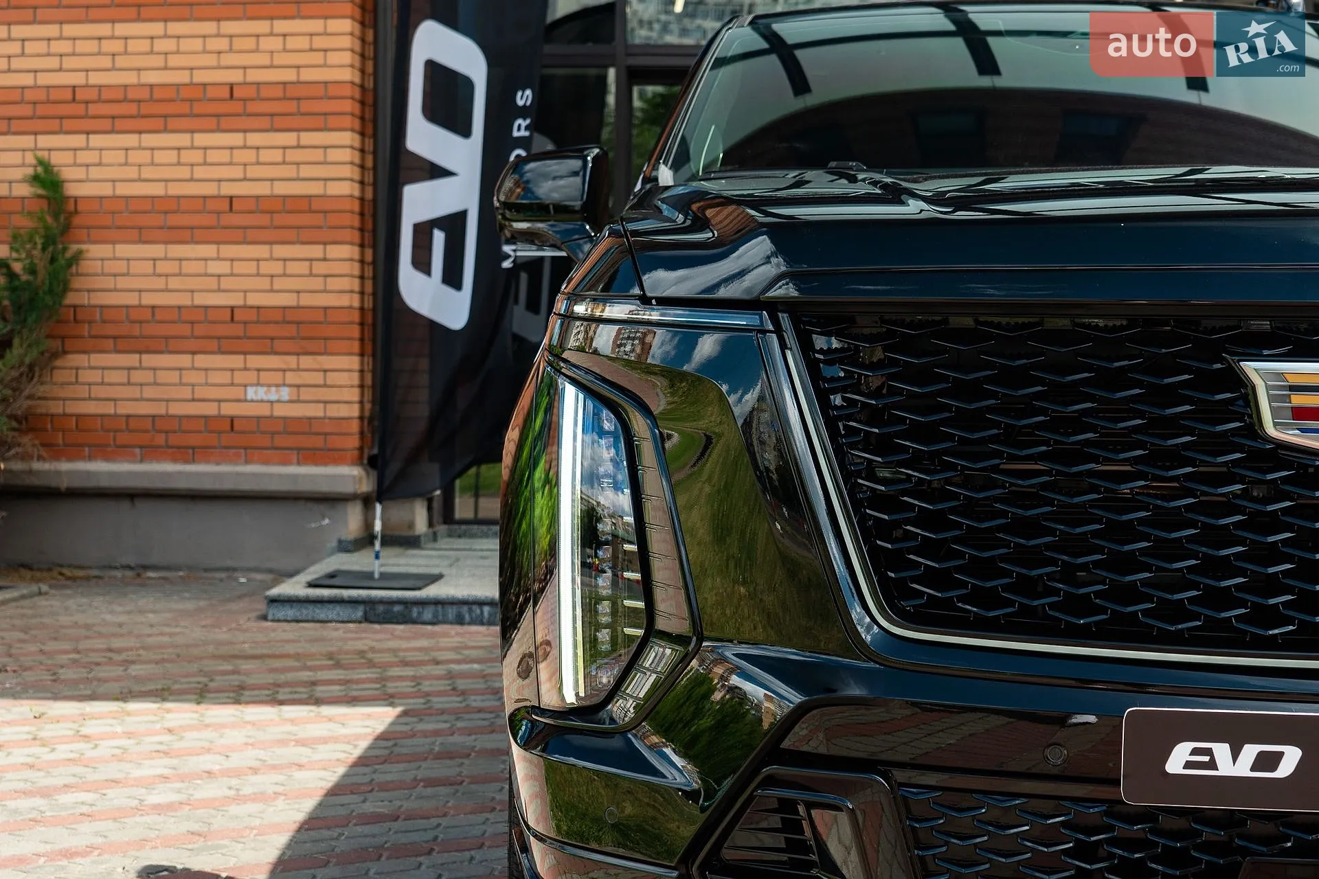 2026 Cadillac Escalade - мініатюра 25