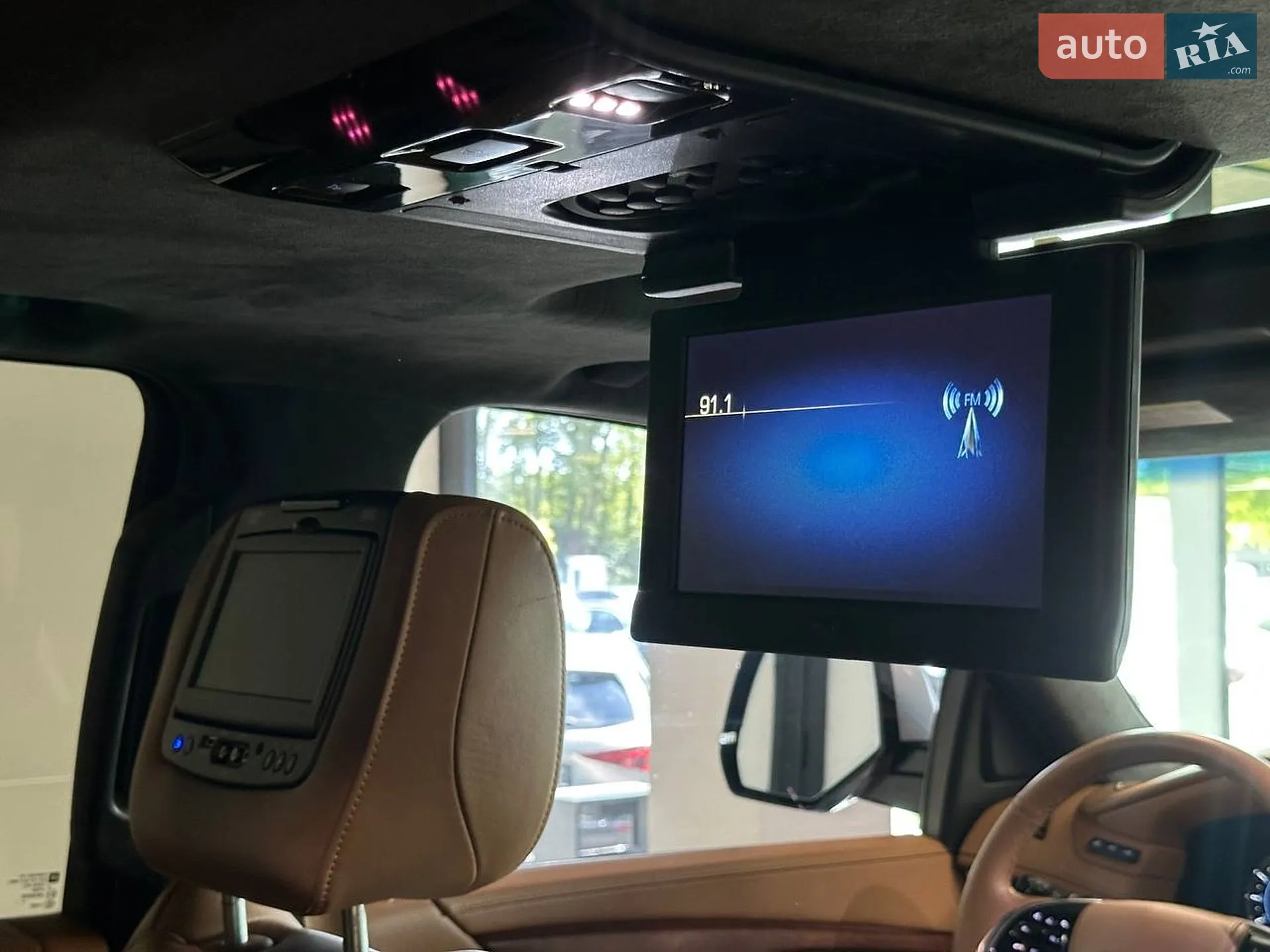 2017 Cadillac Escalade - мініатюра 42
