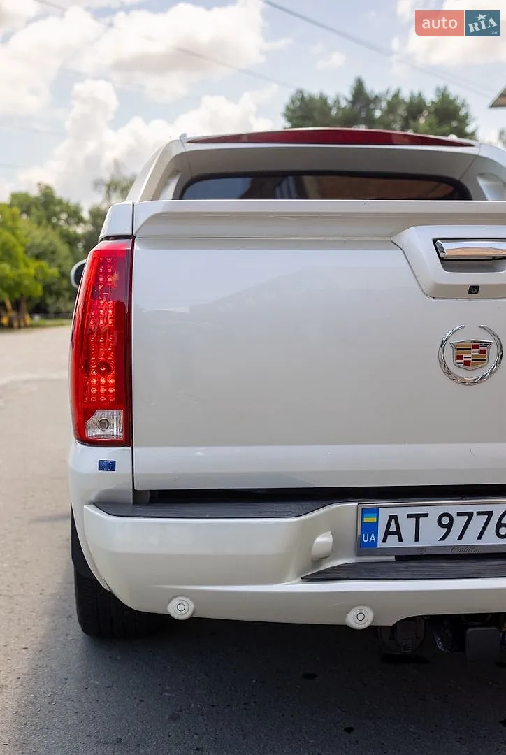 2012 Cadillac Escalade - мініатюра 8