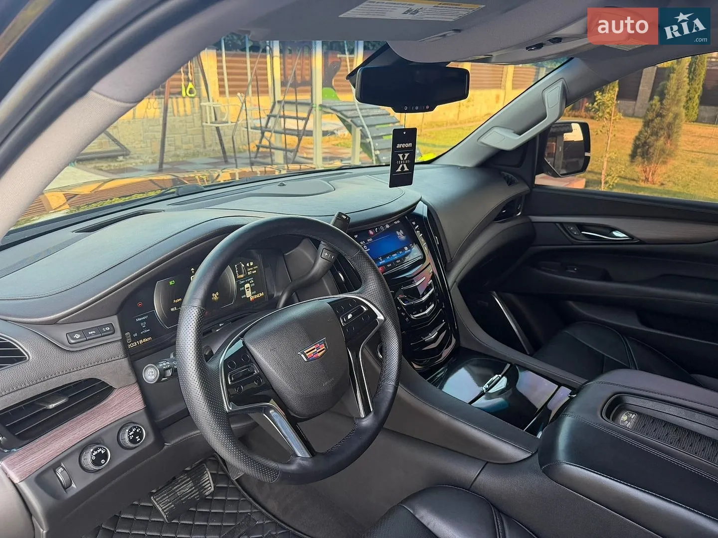 2015 Cadillac Escalade - мініатюра 11