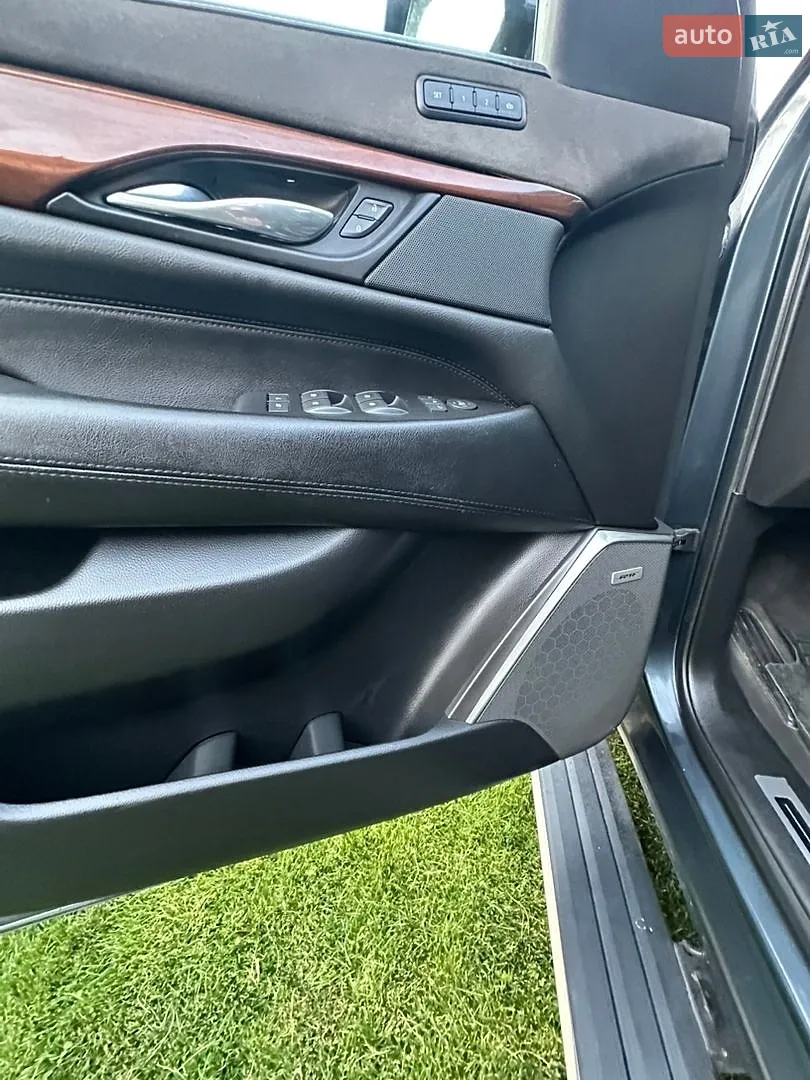 2018 Cadillac Escalade - мініатюра 19
