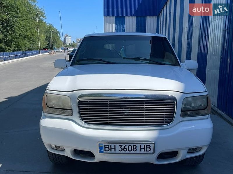 Внедорожник / Кроссовер Cadillac Escalade 2000 в Одессе фото 7 Внедорожник / Кроссовер Cadillac Escalade 2000 в Одессе