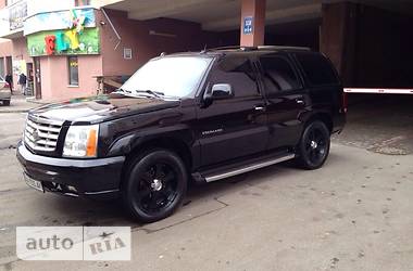 Внедорожник / Кроссовер Cadillac Escalade 2004 в 
