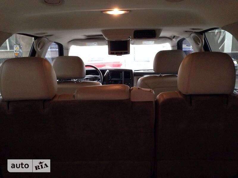 Внедорожник / Кроссовер Cadillac Escalade 2004 в Киеве