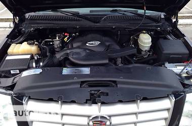 Внедорожник / Кроссовер Cadillac Escalade 2004 в 