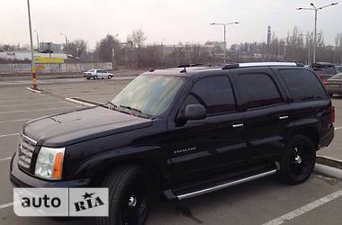Внедорожник / Кроссовер Cadillac Escalade 2004 в 
