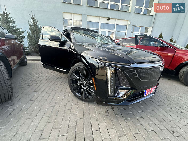 Внедорожник / Кроссовер Cadillac Lyriq 2024 в 