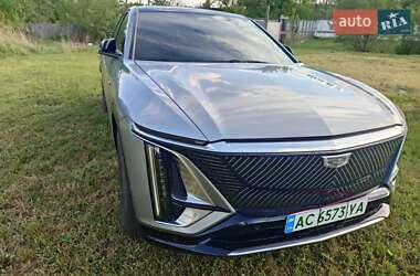 Фастбэк Cadillac Lyriq 2023 в 