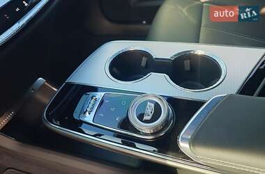 Фастбэк Cadillac Lyriq 2023 в 