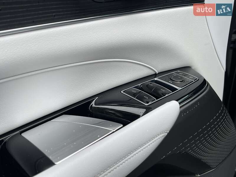 Внедорожник / Кроссовер Cadillac Lyriq 2023 в Киеве