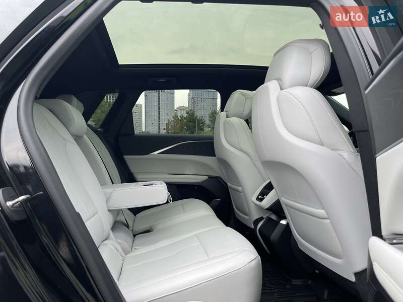 Внедорожник / Кроссовер Cadillac Lyriq 2023 в Киеве