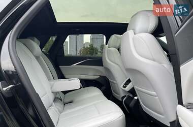 Внедорожник / Кроссовер Cadillac Lyriq 2023 в 