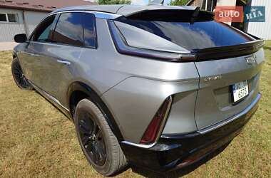 Фастбэк Cadillac Lyriq 2023 в 