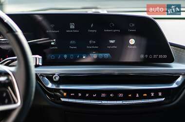 Внедорожник / Кроссовер Cadillac Lyriq 2022 в 