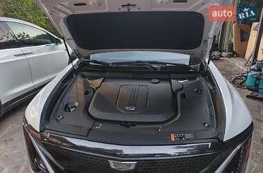 Внедорожник / Кроссовер Cadillac Lyriq 2024 в 