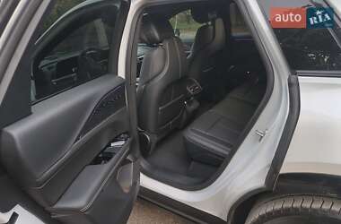 Внедорожник / Кроссовер Cadillac Lyriq 2024 в 