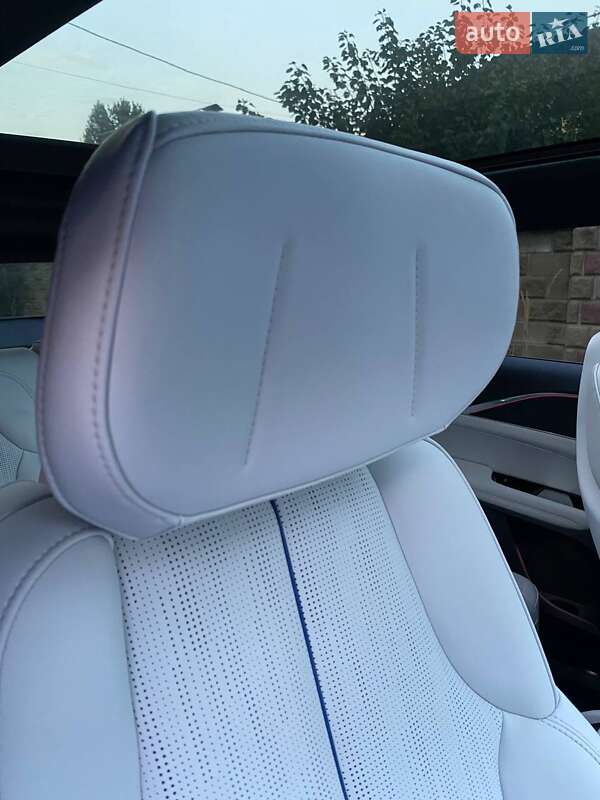 Внедорожник / Кроссовер Cadillac Lyriq 2023 в Ровно