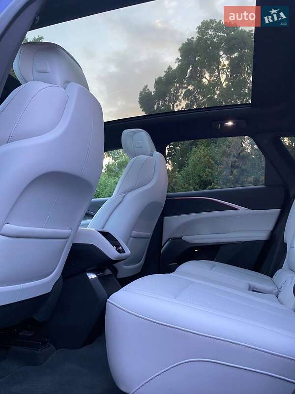 Внедорожник / Кроссовер Cadillac Lyriq 2023 в Ровно