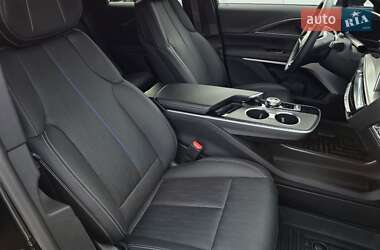 Внедорожник / Кроссовер Cadillac Lyriq 2024 в 