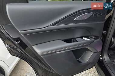 Внедорожник / Кроссовер Cadillac Lyriq 2024 в 