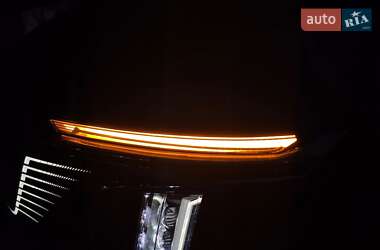 Внедорожник / Кроссовер Cadillac Lyriq 2024 в 