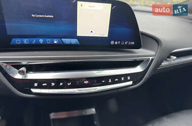Внедорожник / Кроссовер Cadillac Lyriq 2023 в 