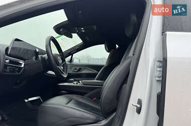 Внедорожник / Кроссовер Cadillac Lyriq 2023 в 