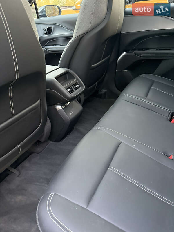 Позашляховик / Кросовер Cadillac Lyriq 2023 в Володимирі фото 26 Позашляховик / Кросовер Cadillac Lyriq 2023 в Володимирі