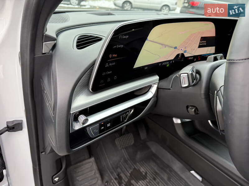 Лифтбек Cadillac Lyriq 2024 в Львове