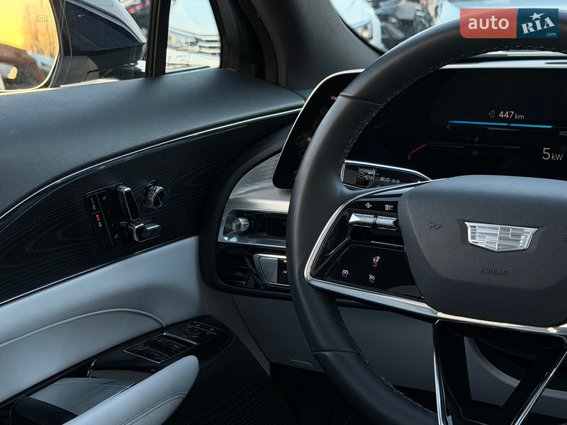 Внедорожник / Кроссовер Cadillac Lyriq 2023 в Харькове