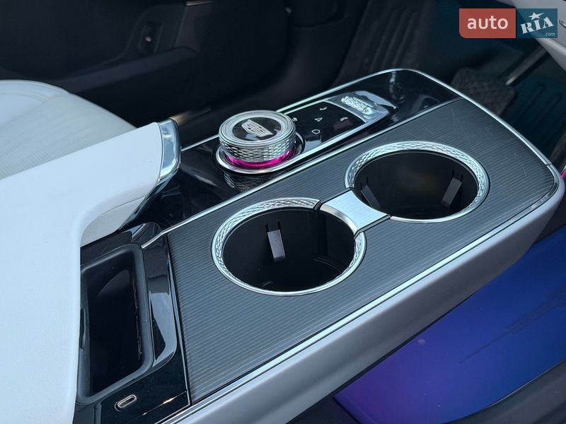 Внедорожник / Кроссовер Cadillac Lyriq 2023 в Харькове