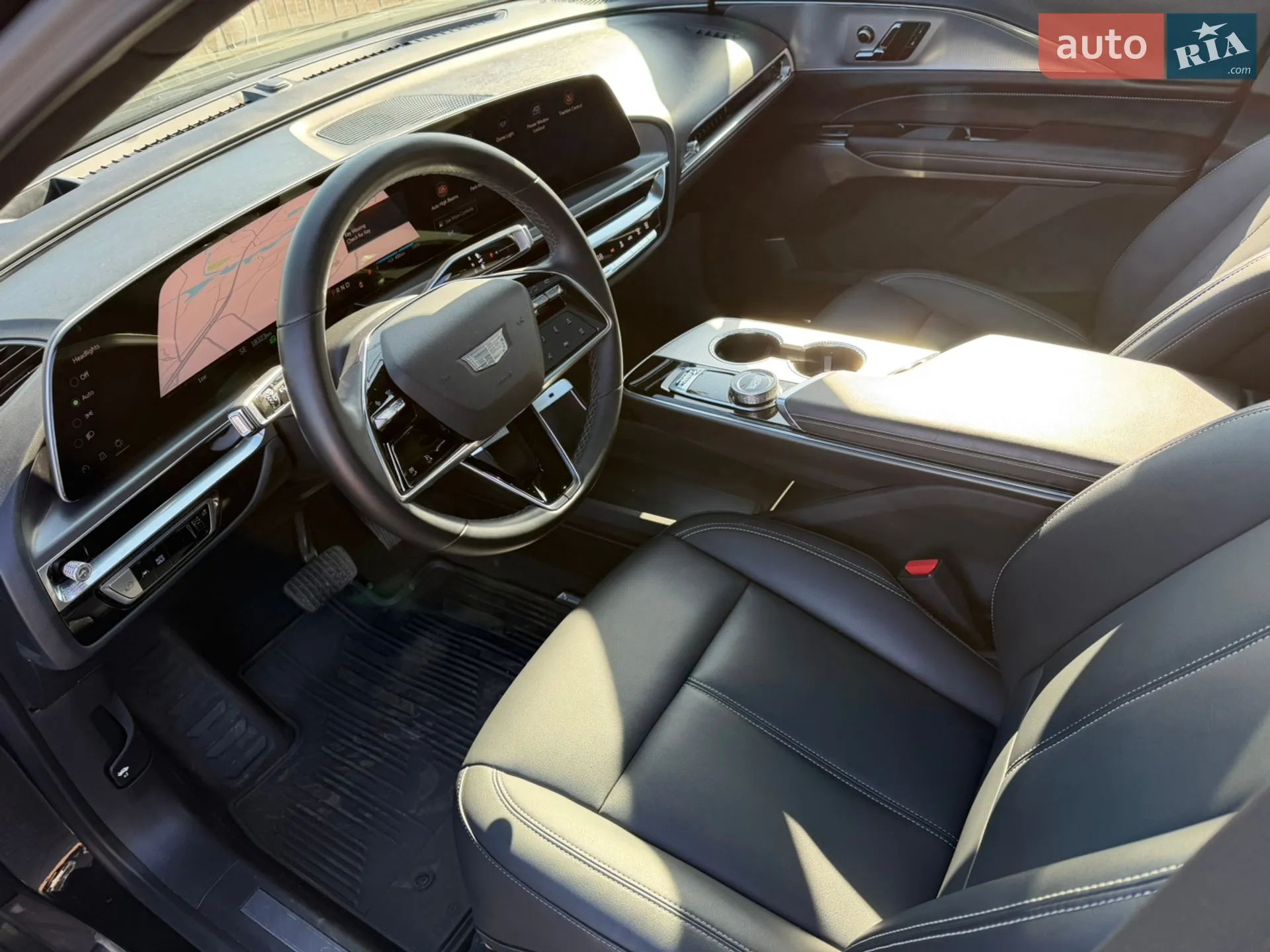 2023 Cadillac Lyriq - мініатюра 14