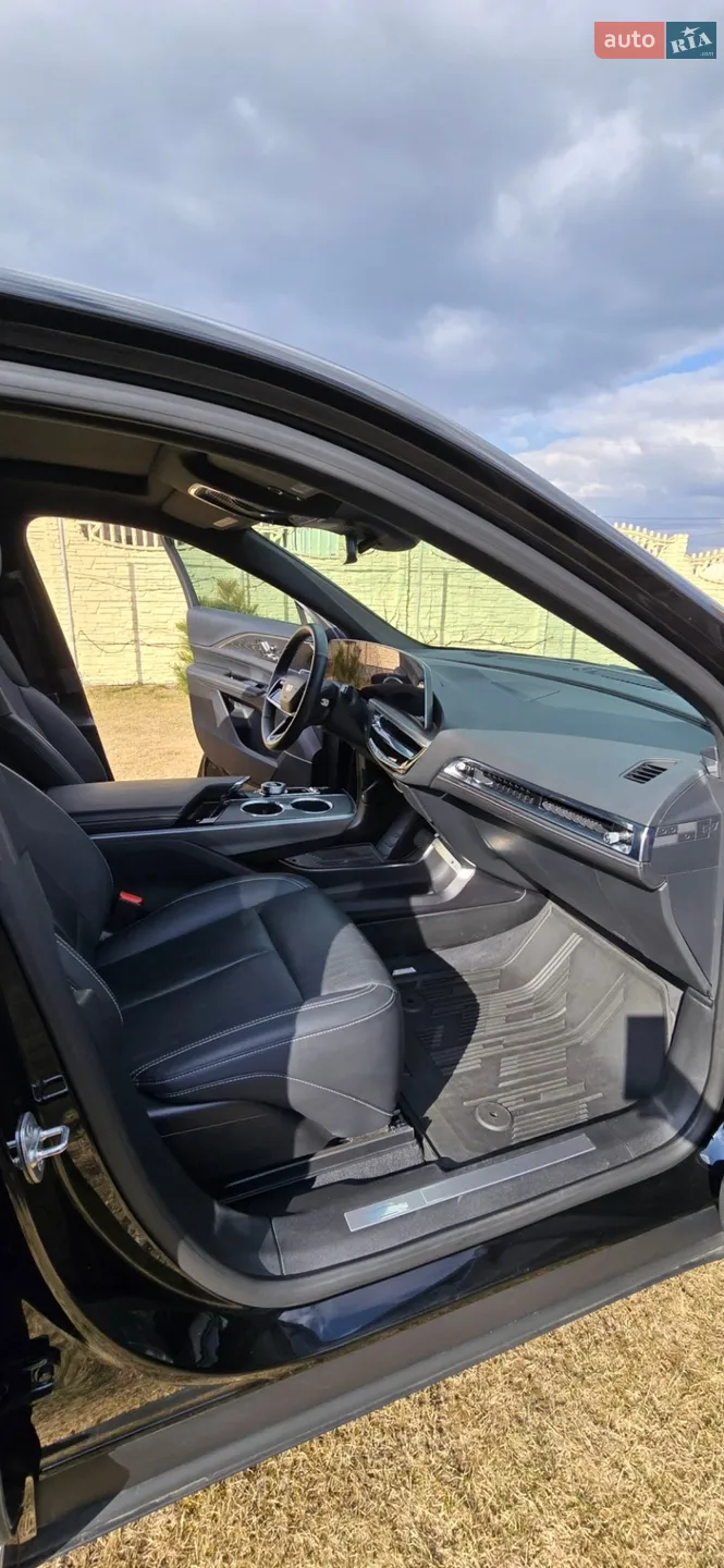 2024 Cadillac Lyriq - мініатюра 23
