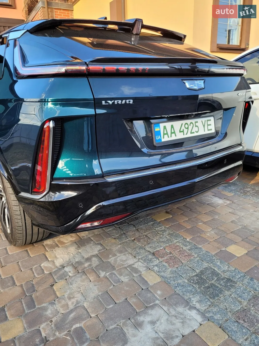 2024 Cadillac Lyriq - мініатюра 16