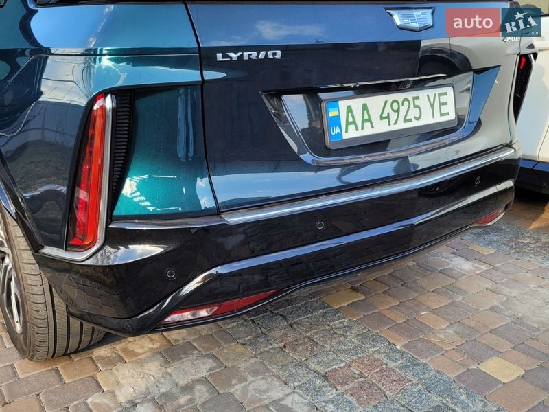 Внедорожник / Кроссовер Cadillac Lyriq 2024 в Киеве
